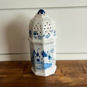 Vintage Delft Caster